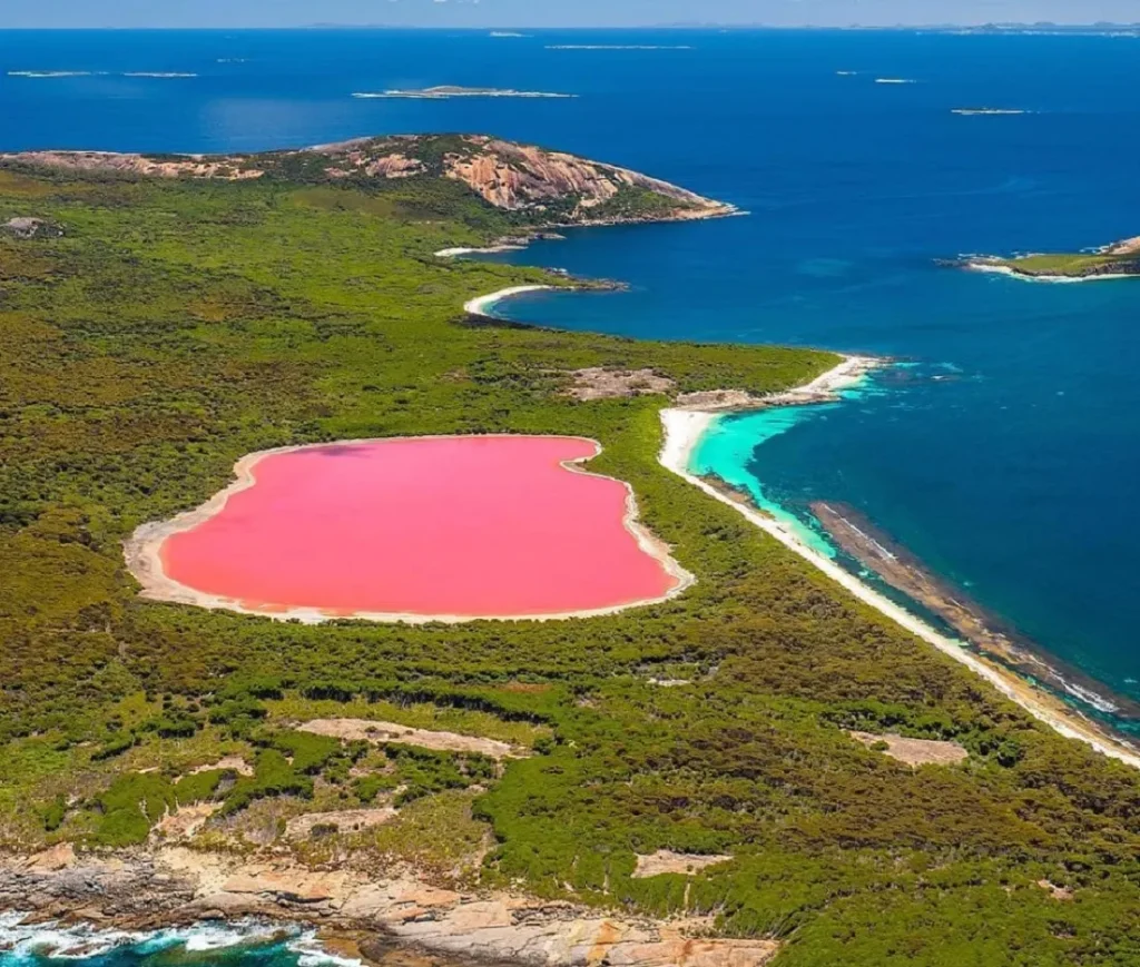 Lake Hillier